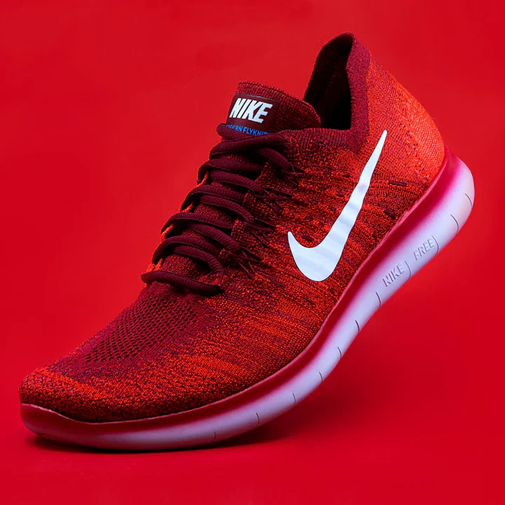 Бігові кросівки