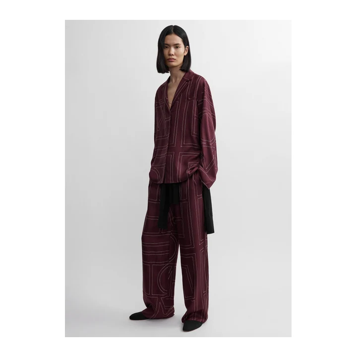 Шелковый пижамный топ TOTEME Monogram — Burgundy