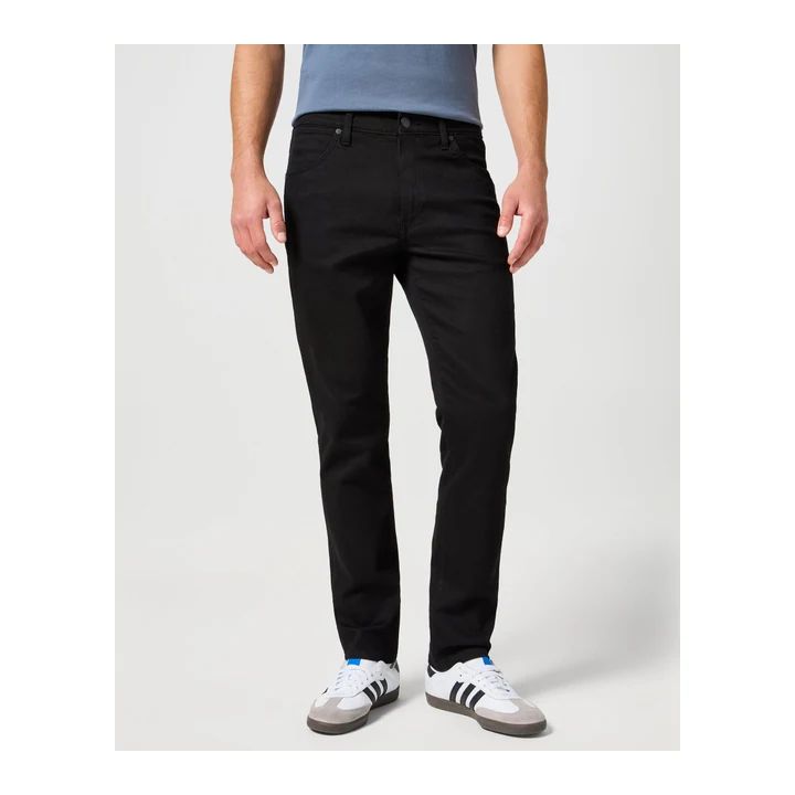 Джинсы Wrangler Larston Slim Tapered
