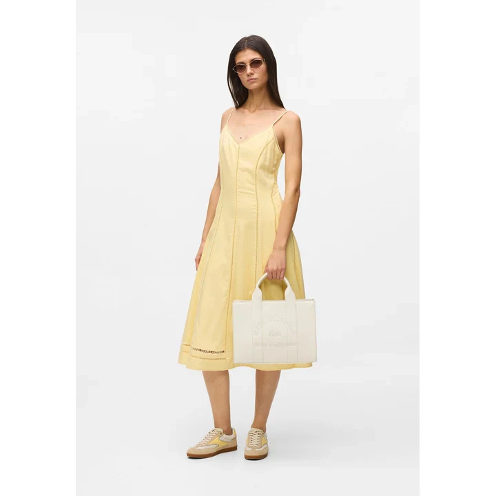 Светлая сумка Karl Lagerfeld Square Tote