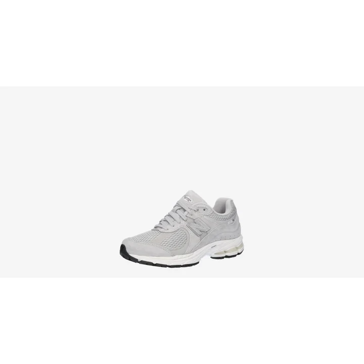 Сірі кросівки New Balance 2002