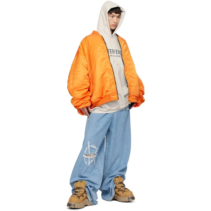 Сіре худі Vetements із помаранчевим бомбером