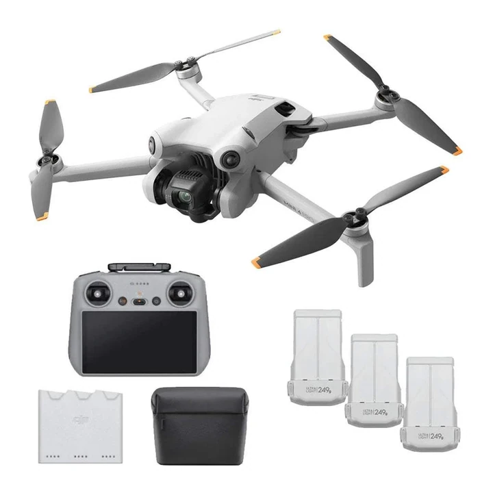 Дрон DJI Mini 4 Pro Fly More Combo