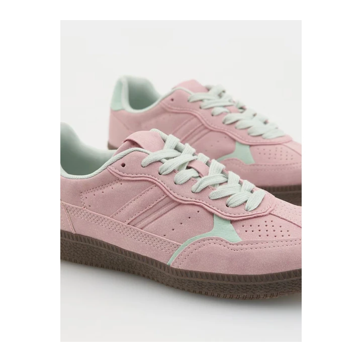 Кроссовки Reserved Retro