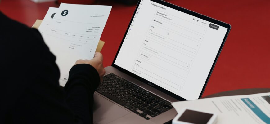 Що таке інвойс із бутика і чому він важливий для брендової речі