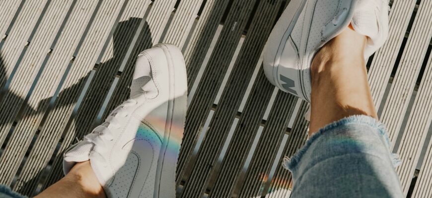 Оригінал чи копія: як перевірити кросівки Nike та New Balance за штрихкодом