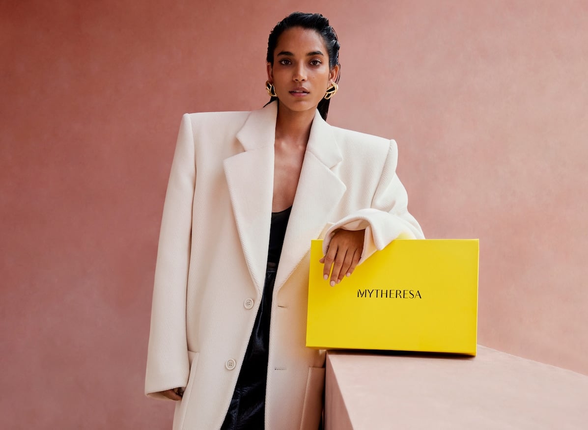 Жіночий образ і фірмове пакування Mytheresa