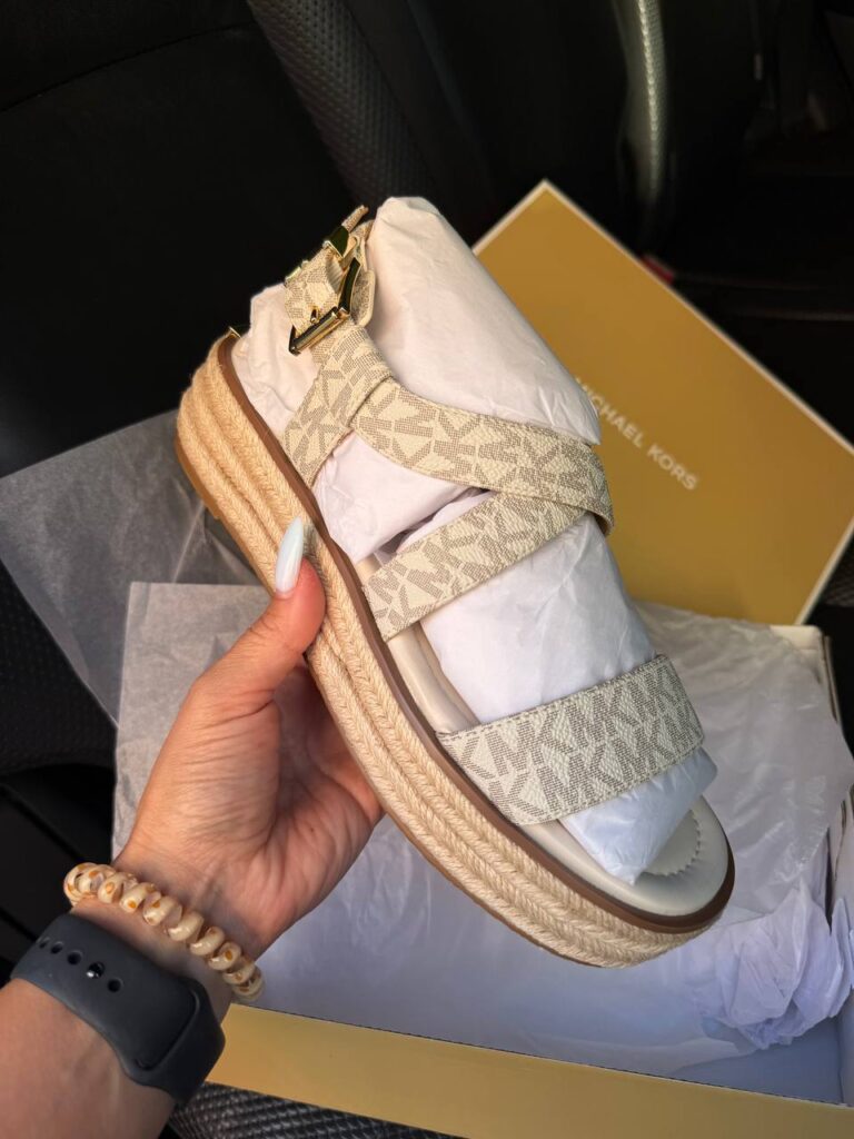 Босоніжки Michael Kors — реальне замовлення клієнта VIPBRAND